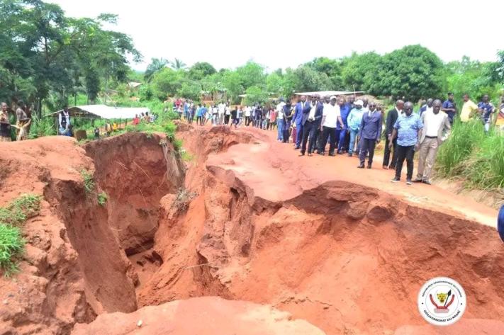 erosion_a_tshikapa_ravin_25_jpg_711_473_1