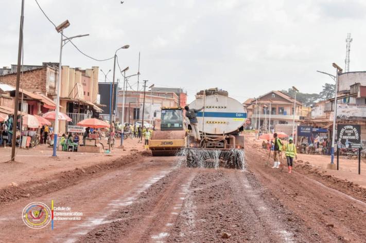 route_travaux_rehabilitation_asphaltage_au_haut_uele_25_jpg_711_473_1