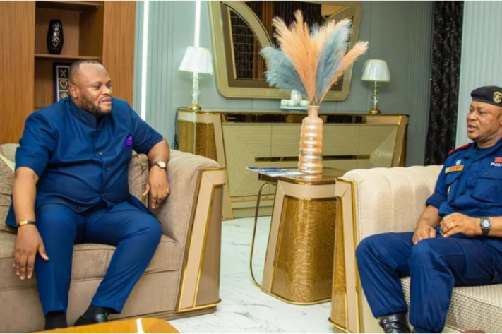 daniel_bumba_et_le_general_israel_kantu_veulent_mettre_fin_a_l_expression_mboka_eza_bien_te_png_711_473_1