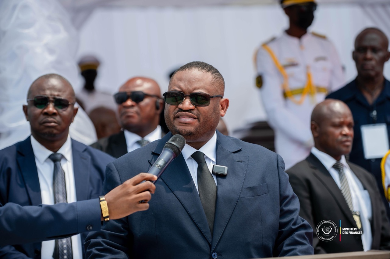 48472f64-a39a-46d1-ad56-77c6186d9954 Large